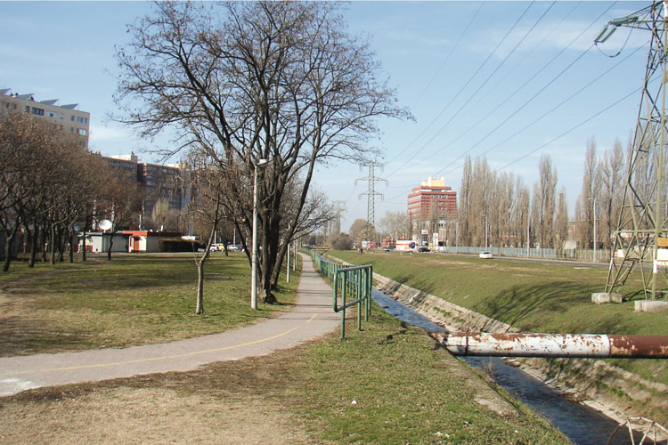 Füredi road housing estate - project site