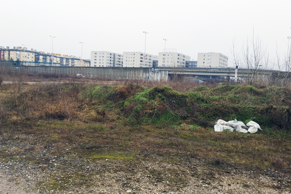 Site 1 - residential neighbourhood background